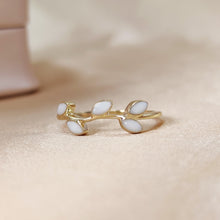 Load image into Gallery viewer, Solid Gold Leaf Shape Breastmilk Band Breastmilk Ring