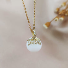 Load image into Gallery viewer, Water Lily Breastmilk Pendant