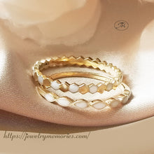 Load image into Gallery viewer, Gold Scallop Stacking Breastmilk Ring
