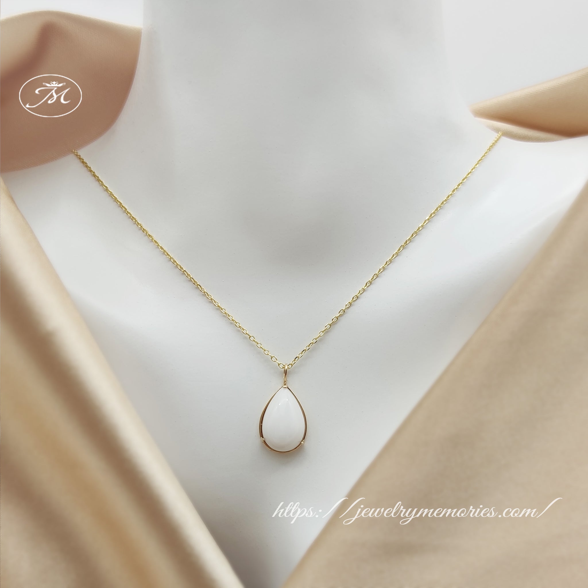 Ariel Gold Teardrop Breastmilk Pendant – Jewelry Memories