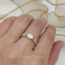 Load image into Gallery viewer, Gold Dainty Lace Breastmilk Oval Ring