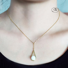 Load image into Gallery viewer, Milk Droplet Necklace