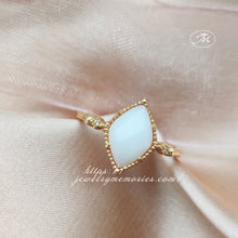 Load image into Gallery viewer, Sterling Silver/Solid Gold Isla Diamond Shape Breast Milk Ring