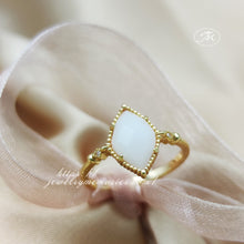 Load image into Gallery viewer, Sterling Silver/Solid Gold Isla Diamond Shape Breast Milk Ring