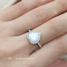Load image into Gallery viewer, Gold Halo Heart Breastmilk Ring
